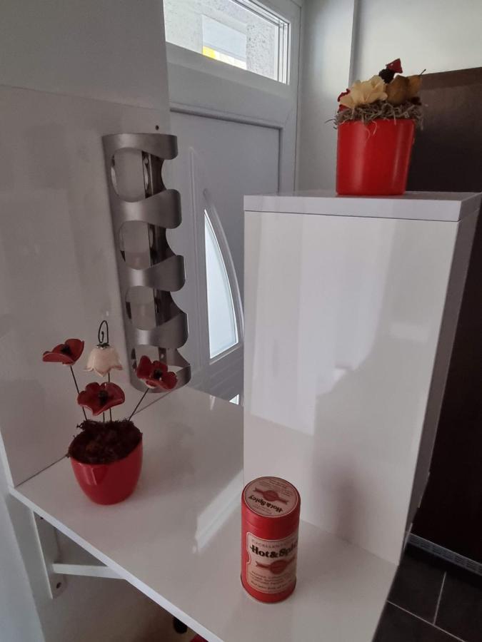 דירות סגד Flora Apartman מראה חיצוני תמונה