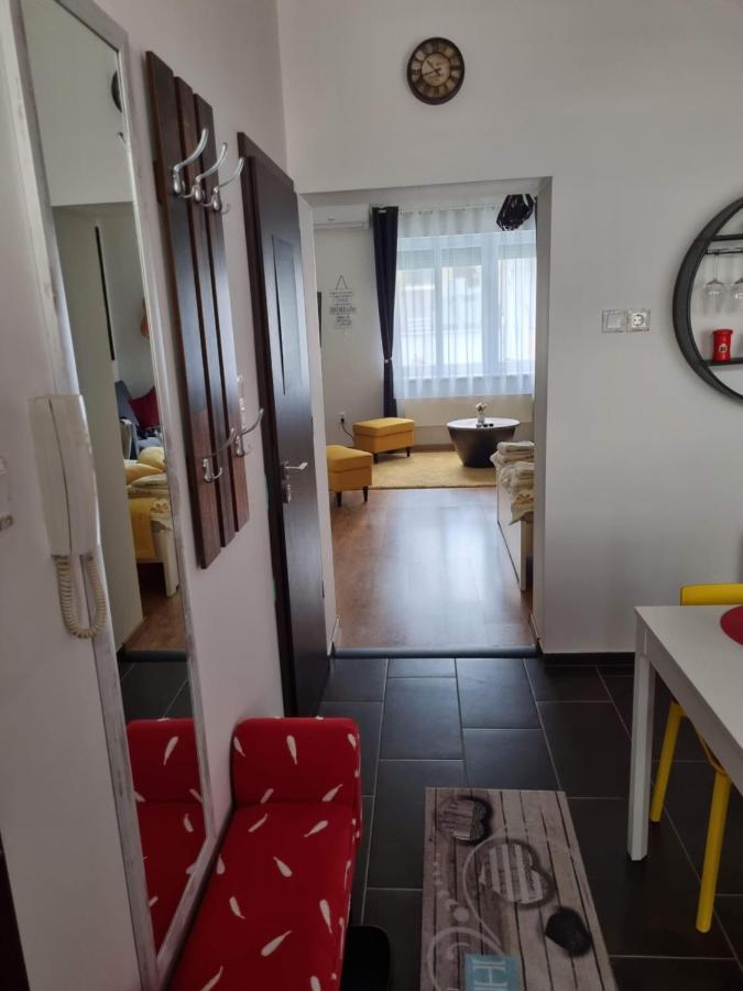 דירות סגד Flora Apartman מראה חיצוני תמונה